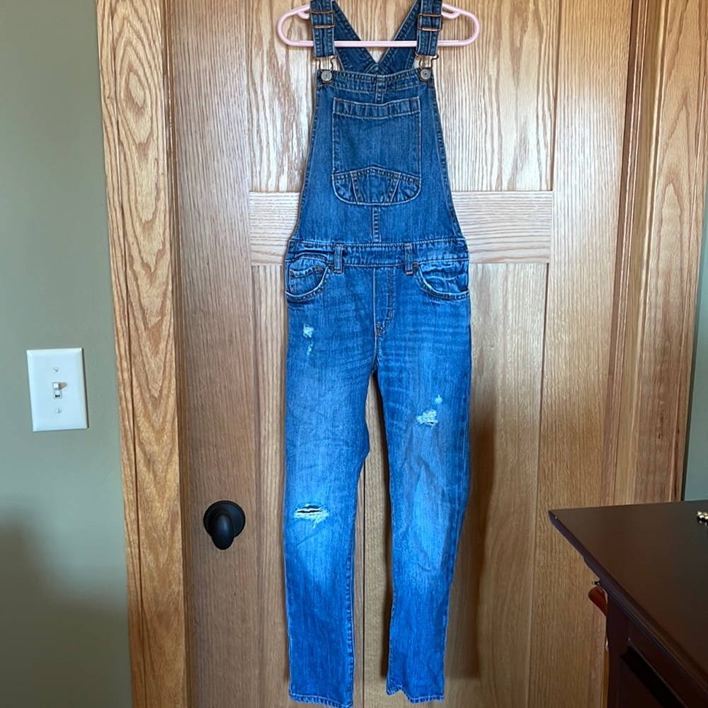 Gap girls distressed denim overalls. Size M. Great condition